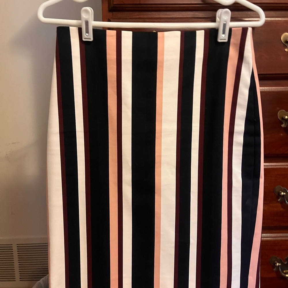 Striped Pencil skirt
